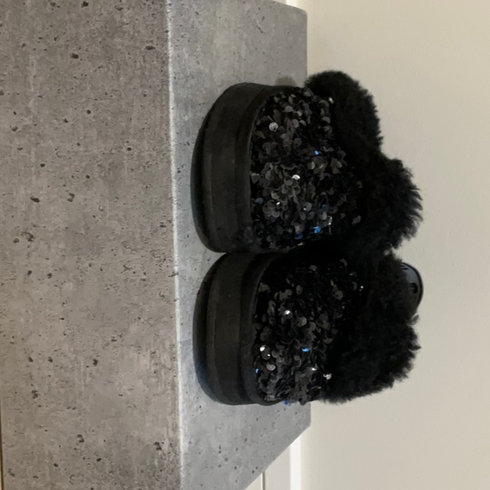 Uggs funkette chunky sequin girls slipper with strap size 13